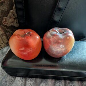 Ceramic apple-shaped salt and pepper shakers, made in Japan